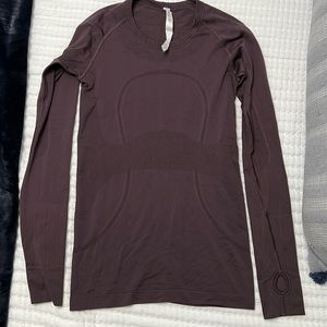 Lululemon long sleeve shirt
